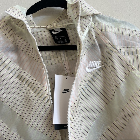 NEW Nike Lab Earth Day Windrunner White Dolman Sleeve Full Zip hooded Jacket M - Picture 3 of 4